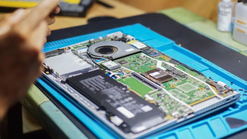 Engineered to Endure, Pressured to Expire: The Uncomfortable Truth About Dell's Durability Dilemma